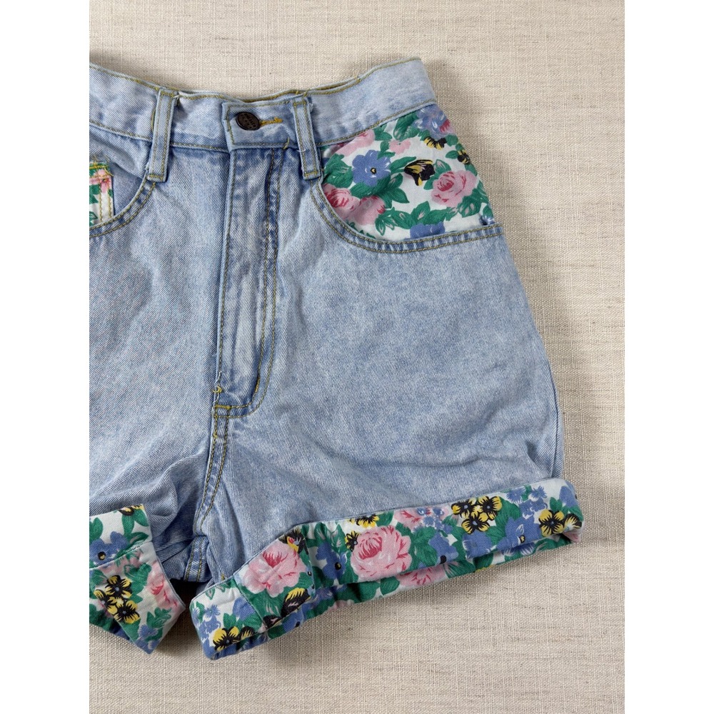 Breaker Jeans Vintage High Waisted Floral Trim Denim Shorts Light Wash Blue